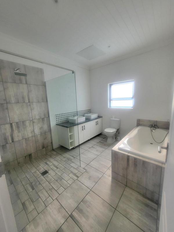 3 Bedroom Property for Sale in Laaiplek Western Cape